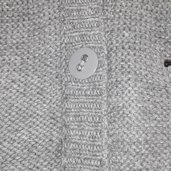 BXBG Max Azria Gray Bell Sleeve Sweater Sz S M - Picture 7 of 10